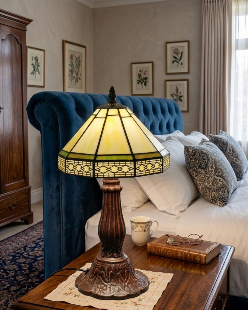 Tiffany Style Table Lamp – Vintage Stained Glass Design
